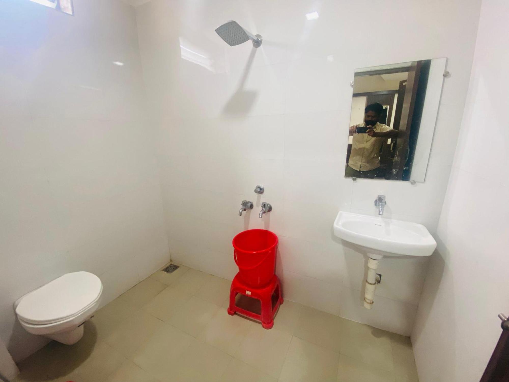 Hotel Sai Bhawani Ширди Екстериор снимка